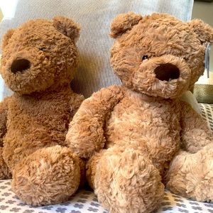 Jellycat Medium Bumbly Bear 🧸